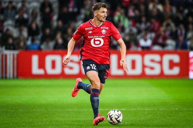 October 5, 2024, Villeneuve-D ascq, France, France: Thomas MEUNIER of Lille during the Ligue 1 match between Lille OSC (LOSC) and Toulouse FC at Pierre Mauroy Stadium on October 05, 2024 in Villeneuve-d Ascq near Lille, France. Villeneuve-D ascq France - ZUMAm308 20241005_zsp_m308_038 Copyright: xMatthieuxMirvillex