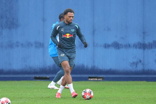 RB Leipzig - Training Champions League Leipzig, 28.01.2025, RBL Trainingszentrum, UEFA Champions League, RB LEIPZIG Abschlusstraining vorm morgigen Spiel bei Sturm Graz , Im Bild: Lois Openda , Nur zur redaktionellen Nutzung. Editorial use only. ,