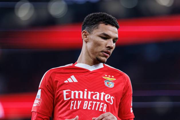 Alexander Bah seen during Liga Portugal game between teams of SL Benfica and FC Famalicao (Maciej Rogowski) Lisboa Estadio Da Luz Portugal Copyright: xMaciejxRogowskix slbfamalicaofull2425-114