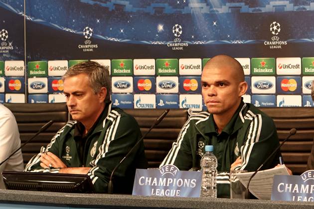 MANCHESTER, UNITED KINGDOM: 21 NOVEMBER 2012 Real Madrid head coach Josà Mourinho (2nd left) and Real Madrid player Pepe (2nd right) address the media during the Real Madrid press conference, PK, Pressekonferenz on the eve of the UEFA Champions League Group D soccer match between Manchester City and Real Madrid at the Etihad Stadium, United Kingdom on 21 November 2012. Manchester City FC v Real Madrid FC UCL_2012-2013