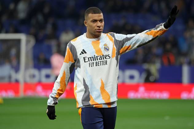 RCD Espanyol de Barcelona v Real Madrid CF - La Liga EA Sports Kylian Mbappe trains before the match between RCD Espanyol and Real Madrid CF, corresponding to week 22 of LaLiga EA Sports, at the RCDE Stadium in Barcelona, Spain, on February 1, 2025. Barcelona Barcelona Spain  Copyright: xUrbanandsportx originalFilename:urbanandsport-rcdespan250201_npmTq