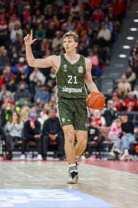 Justuz Hollatz (FC Bayern Basketball, 21) mit Ball, GER, FC Bayern Muenchen vs. Alba Berlin, Basketball, easycredit Basketball Bundesliga, BBL, 19. Spieltag, Saison 2024 2025, 02.02.2025, GER, FC Bayern Muenchen vs. Alba Berlin, Basketball, easycredit Basketball Bundesliga, BBL, 19. Spieltag, Saison 2024 2025, 02.02.2025 Muenchen Copyright: xEibner-Pressefoto JennixMaulx EP_JML