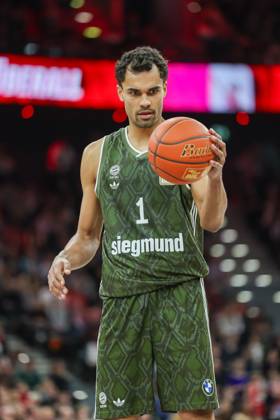 Oscar da Silva (FC Bayern Basketball, 01) beim Freiwurf, GER, FC Bayern Muenchen vs. Alba Berlin, Basketball, easycredit Basketball Bundesliga, BBL, 19. Spieltag, Saison 2024 2025, 02.02.2025, GER, FC Bayern Muenchen vs. Alba Berlin, Basketball, easycredit Basketball Bundesliga, BBL, 19. Spieltag, Saison 2024 2025, 02.02.2025 Muenchen Copyright: xEibner-Pressefoto JennixMaulx EP_JML