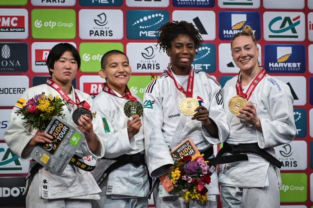 Bilder des Jahres 2025, Sport 02 Februar Sport Themen der Woche KW05 Sport Bilder des Tages 2025 Judo Grand Slam Paris - finals - FA Spain’s golden medalist TSUNODA ROUSTANT Ai, Japan’s silver medalist HONDA Mayu, France’s bronze medalist GAHIE Marie Eve, and DE VOOGD Margit look on during the 2025 Judo Grand Slam Paris finals at the Accor Arena in Paris on February 2, 2025. Photo by Firas Abdullah ABACAPRESS.COM Paris Ile-de-France France  Copyright: xAbdullahxFiras ABACAx