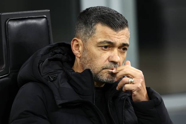Ac Milan - FC Internazionale Sergio Conceicao, head coach of Ac Milan looks on during the Serie A match beetween Ac Milan and FC Internazionale at Stadio Giuseppe Meazza on February 2, 2025 in Milano, Italy . Milano Stadio Giuseppe Meazza Italy Copyright: xMarcoxCanonierox