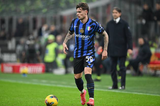 AC Milan vs Inter FC Internazionale Serie A match at Giuseppe Meazza San Siro Stadium Nicolò Barella of FC Inter in action during the Italian Serie A football match between AC Milan and FC Inter on February 2, 2025 at Giuseppe Meazza San Siro Siro stadium in Milan, Italy Italy Copyright: TizianoxBallabio