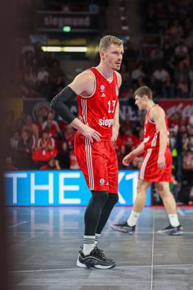 Andreas Obst (FC Bayern Basketball, 13), GER, FC Bayern Muenchen vs. Skyliners Frankfurt, Basketball, easycredit Basketball Bundesliga, BBL, 21. Spieltag, Saison 2024 2025, 11.02.2025, GER, FC Bayern Muenchen vs. Skyliners Frankfurt, Basketball, easycredit Basketball Bundesliga, BBL, 21. Spieltag, Saison 2024 2025, 11.02.2025 Muenchen Copyright: xEibner-Pressefoto JennixMaulx EP_JML