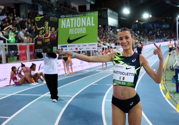 Bilder des Jahres 2025, Sport 02 Februar Sport Themen der Woche KW07 Lievin meeting PHOTOPQR VOIX DU NORD MATTHIEU BOTTE ; 13 02 2025 ; 13 02 2025. Lievin. Meeting international d athletisme. Nadia Battocletti. PHOTO MATTHIEU BOTTE (LA VOIX DU NORD, VDNPQR) PAS-DE-CALAIS France  Copyright: xPHOTOPQR VOIXxDUxNORD MAXPPPxMATTHIEUxBOTTEx 20250214VDN9223 20250214VDN9223