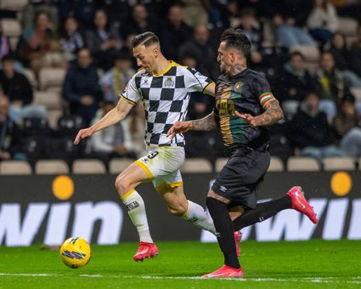 February 14, 2025, Porto, Guimaraes, Portugal: ROBERT BOZENIK from Boavista FC seen on action during the Liga Portugal Betclic 2024 25 match between Boavista FC and Estrela da Amadora at Estadio do Bessa 14, February 2025 in Porto, Portugal. Final Score Boavista FC 0 - 1 Estrela da Amadora Porto Portugal - ZUMAl192 20250214_zsp_l192_010 Copyright: xMiguelxLemosx