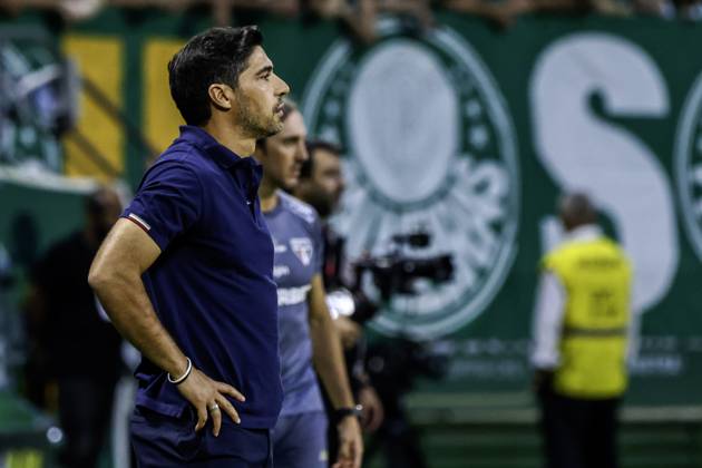 Match between Palmeiras and Sao Paulo for the Sao Paulo championship Sao paulo (sp), 02 16 2025 - paulistao palmeiras vs sao paulo - palmeiras coach abel ferreira, during the match between palmeiras and sao paulo, valid for the 10th round of the 2025 paulista football championship, on the night of this sunday, february 16, 2025, at allianz parque, in sao paulo. (Foto: Leco Viana Thenews2 imago images) SPO  Copyright: xLecoxVianax