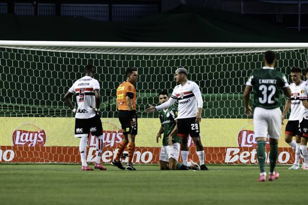 Match between Palmeiras and Sao Paulo for the Sao Paulo championship Sao paulo (sp), 02 16 2025 - paulistao palmeiras vs sao paulo - match between palmeiras against sao paulo, valid for the 10th round of the 2025 paulista football championship, on the night of this sunday, february 16, 2025, at allianz parque, in sao paulo-sp (Foto: Leco Viana Thenews2 imago images) SPO  Copyright: xLecoxVianax