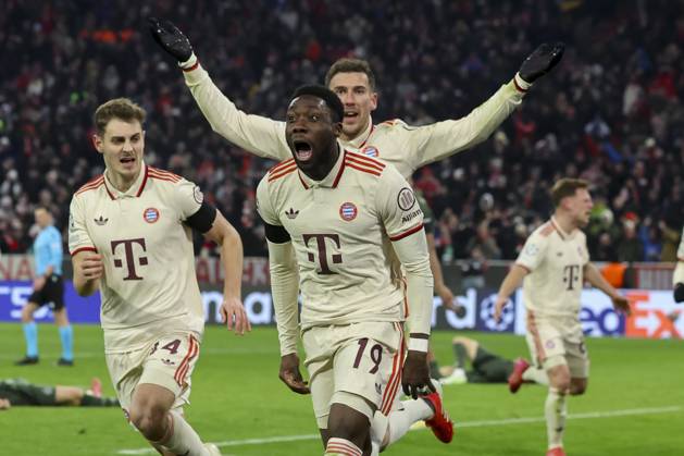 Bilder des Jahres 2025, Sport 02 Februar Sport Themen der Woche KW08 Alphonso Davies (FC Bayern Muenchen) bejubelt seinen Treffer zum 1:1 mit Leon Goretzka (FC Bayern Muenchen) und Josip Stanisic (FC Bayern Muenchen), UEFA Champions League 2024 25 League Knockout Play-off Second Leg, FC Bayern München v Celtic FC, Allianz Arena am 18. February 2025 in München, Deutschland. (Foto von Marco Steinbrenner DeFodi Images) Alphonso Davies (FC Bayern Muenchen) celebrates after scoring his teams first goal with Leon Goretzka (FC Bayern Muenchen) and Josip Stanisic (FC Bayern Muenchen), UEFA Champions League 2024 25 League Knockout Play-off Second Leg, FC Bayern München v Celtic FC, Allianz Arena, February 18, 2025 in Munich, Germany. (Photo by Marco Steinbrenner DeFodi Images) Defodi-700_muenchen_glasgow_20250218_069