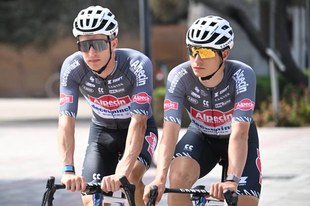 UAE Tour 2025 - Stage 3 JEBEL JAIS, UNITED ARAB EMIRATES - FEBRUARY 19 : Philipsen Jasper (BEL) of Alpecin-Deceuninckn and Ghys Robbe (BEL) of Alpecin-Deceuninck during Stage 3 of the UAE Tour 2025 cycling race with start in Ras Al Khaimah and finish in Jebel Jais (181km) on February 19, 2025 in Jebel Jais, United Arab Emirates, 19 02 2025 Jebel Jais United Arab Emirates  Copyright: xPeterxDexVoechtx