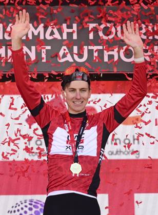 UAE Tour 2025 - Stage 3 JEBEL JAIS, UNITED ARAB EMIRATES - FEBRUARY 19 : Pogacar Tadej (SLO) of UAE Team Emirates pictured during the podium ceremony of Stage 3 of the UAE Tour 2025 cycling race with start in Ras Al Khaimah and finish in Jebel Jais (181km) on February 19, 2025 in Jebel Jais, United Arab Emirates, 19 02 2025 Jebel Jais United Arab Emirates  Copyright: xPeterxDexVoechtx