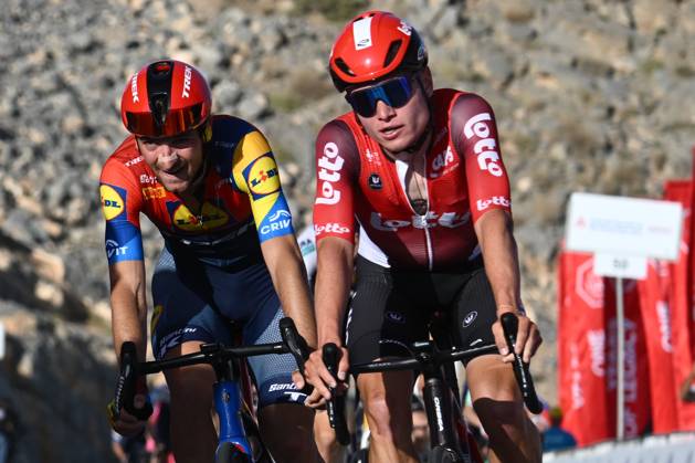 UAE Tour 2025 - Stage 3 JEBEL JAIS, UNITED ARAB EMIRATES - FEBRUARY 19 : Van Eetvelt Lennert (BEL) of Lotto in action during Stage 3 of the UAE Tour 2025 cycling race with start in Ras Al Khaimah and finish in Jebel Jais (181km) on February 19, 2025 in Jebel Jais, United Arab Emirates, 19 02 2025 Jebel Jais United Arab Emirates Copyright: xPeterxDexVoechtx