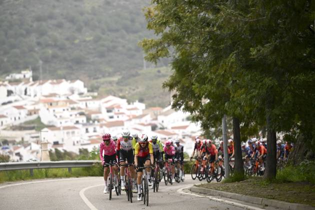 2025 Volta Algarve cycling race - Stage 3 TAVIRA, PORTUGAL - FEBRUARY 21 : illustration picture of the peloton during stage 3 of the 51th edition of the Volta Algarve cycling race, with start in Vila Real Santo Antonio and finish in Tavira on February 21, 2025 in Tavira, Portugal, 21 02 2025 ( Motordriver Kenny Verfaillie - Tavira Portugal  Copyright: xTomasxSiskx