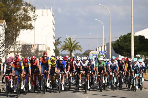 2025 Volta Algarve cycling race - Stage 3 TAVIRA, PORTUGAL - FEBRUARY 21 : illustration picture of the peloton during stage 3 of the 51th edition of the Volta Algarve cycling race, with start in Vila Real Santo Antonio and finish in Tavira on February 21, 2025 in Tavira, Portugal, 21 02 2025 ( Motordriver Kenny Verfaillie - Tavira Portugal  Copyright: xTomasxSiskx