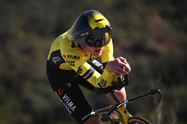 2025 Volta Algarve cycling race - Stage 5 MALHAO, PORTUGAL - FEBRUARY 23 : Van Belle Loe (NED) of Team Visma I Lease a Bike during stage 5, an individual time trial, of the 51th edition of the Volta Algarve cycling race, with start in Salir and finish in Malhao on February 23, 2025 in Malhao, Portugal, 23 02 2025 ( Motordriver Kenny Verfaillie - Malhao Portugal  Copyright: xTomasxSiskx