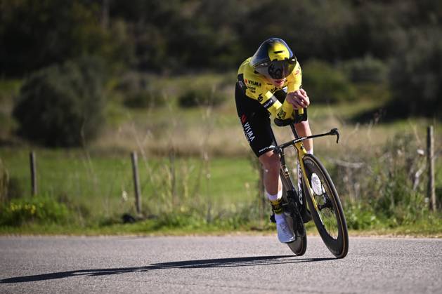 2025 Volta Algarve cycling race - Stage 5 MALHAO, PORTUGAL - FEBRUARY 23 : Van Belle Loe (NED) of Team Visma I Lease a Bike during stage 5, an individual time trial, of the 51th edition of the Volta Algarve cycling race, with start in Salir and finish in Malhao on February 23, 2025 in Malhao, Portugal, 23 02 2025 ( Motordriver Kenny Verfaillie - Malhao Portugal  Copyright: xTomasxSiskx