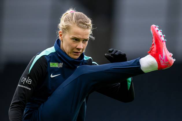 250224 Ada Hegerberg of the Norwegian women s national football team during a training session on February 24, 2025 in Stavanger. Photo: Vegard Grott BILDBYRAN kod VG VG0717 bbeng fotboll football soccer fotball norge norway women dam nations league träning practice training trening Copyright: VEGARDxGRoTT BB250224VG007
