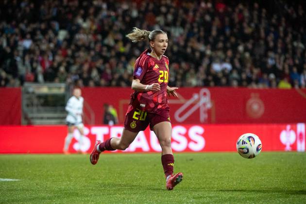Elisa Senß (Deutschland, 20) am Ball, GER, Deutschland vs Oesterreich, Frauen Fussball Nationalmannschaft, UEFA Womens Nations League, Saison 2024 2025, 25.02.2025 GER, Deutschland vs Oesterreich, Frauen Fussball Nationalmannschaft, UEFA Womens Nations League, Saison 2024 2025, 25.02.2025 Nuernberg Copyright: xEibner-Pressefoto Memmlerx EP_MMR