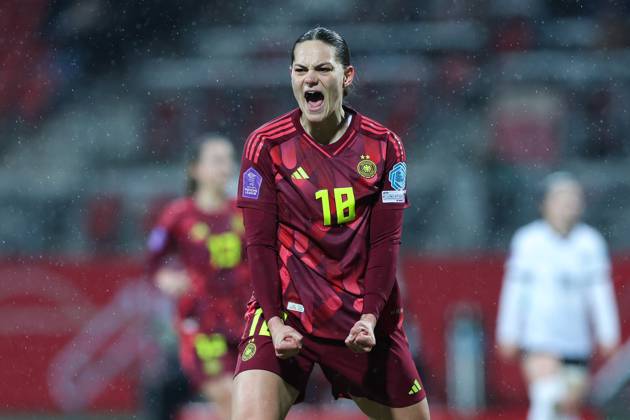 Sport Bilder des Tages Fußball UEFA Nations League Damen Nationalmannschaft Länderspiel Deutschland - Österreich am 25.02.2025 im Max-Morlock-Stadion in Nürnberg Torjubel Jubel zum 3:1 durch Giovanna Hoffmann ( Deutschland ) DFB regulations prohibit any use of photographs as image sequences and or quasi-video.