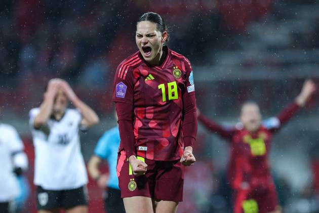 Fußball UEFA Nations League Damen Nationalmannschaft Länderspiel Deutschland - Österreich am 25.02.2025 im Max-Morlock-Stadion in Nürnberg Torjubel Jubel zum 3:1 durch Giovanna Hoffmann ( Deutschland ) DFB regulations prohibit any use of photographs as image sequences and or quasi-video.