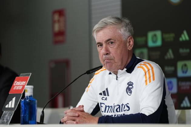 February 25, 2025, Valdebebas, Madrid, SPAIN: Carlo Ancelotti attends his press conference, PK, Pressekonferenz during the training day of Real Madrid ahead the Spanish Cup, Copa del Rey, football match against Real Sociedad at Ciudad Deportiva Real Madrid on February 25, 2024, in Valdebebas, Madrid, Spain. Valdebebas SPAIN - ZUMArain 20250225_zaa_a181_032 Copyright: xOscarxJ.xBarrosox