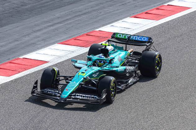 F1 - PRE-SEASON TESTING 2025 - BAHRAIN 14 ALONSO Fernando (spa), Aston Martin F1 Team AMR24, action during the Formula 1 Aramco pre-season testing 2025 of the 2025 FIA Formula One World Championship, WM, Weltmeisterschaft from February 26 to 28, 2025 on the Bahrain International Circuit, in Sakhir, Bahrain - SakhirBahrain Copyright: xFLORENTxGOODENx