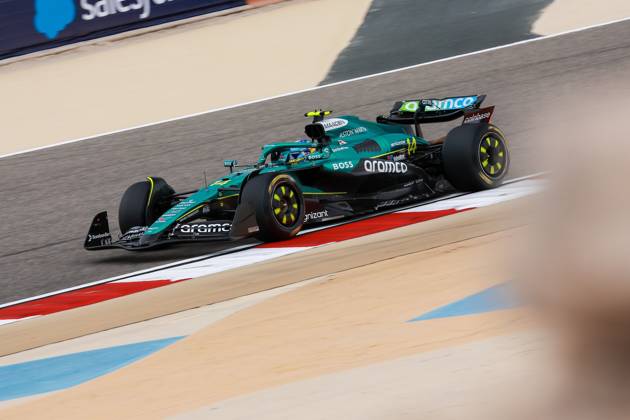 F1 - PRE-SEASON TESTING 2025 - BAHRAIN 14 ALONSO Fernando (spa), Aston Martin F1 Team AMR24, action during the Formula 1 Aramco pre-season testing 2025 of the 2025 FIA Formula One World Championship, WM, Weltmeisterschaft from February 26 to 28, 2025 on the Bahrain International Circuit, in Sakhir, Bahrain - SakhirBahrain Copyright: xEricxAlonsox