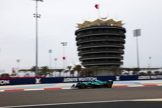 F1 - PRE-SEASON TESTING 2025 - BAHRAIN 14 ALONSO Fernando (spa), Aston Martin F1 Team AMR24, action during the Formula 1 Aramco pre-season testing 2025 of the 2025 FIA Formula One World Championship, WM, Weltmeisterschaft from February 26 to 28, 2025 on the Bahrain International Circuit, in Sakhir, Bahrain - SakhirBahrain Copyright: xANTONINxVINCENTx