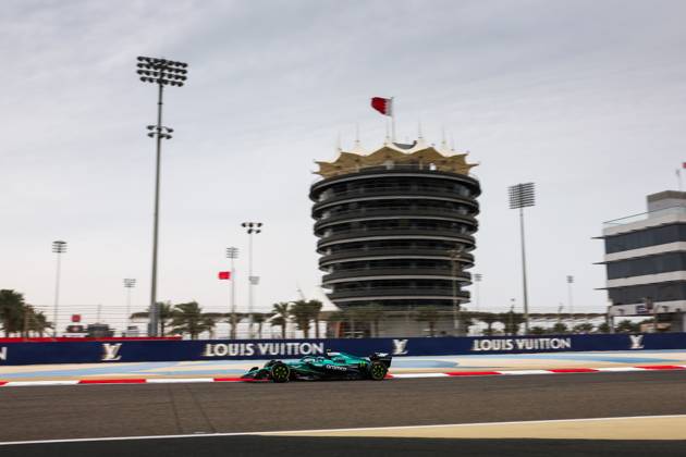 F1 - PRE-SEASON TESTING 2025 - BAHRAIN 14 ALONSO Fernando (spa), Aston Martin F1 Team AMR24, action during the Formula 1 Aramco pre-season testing 2025 of the 2025 FIA Formula One World Championship, WM, Weltmeisterschaft from February 26 to 28, 2025 on the Bahrain International Circuit, in Sakhir, Bahrain - SakhirBahrain Copyright: xANTONINxVINCENTx