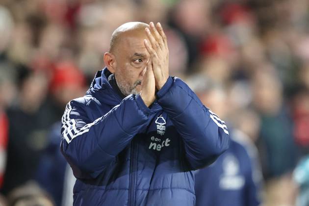 Premier League Nottingham Forest v Arsenal Nuno Espirito Santo manager of Nottingham Forest applauds the fans during the Premier League match Nottingham Forest vs Arsenal at City Ground, Nottingham, United Kingdom, 26th February 2025 (Photo by Alfie Cosgrove News Images) Nottingham City Ground Nottinghamshire United Kingdom Copyright: xAlfiexCosgrove NewsxImagesx