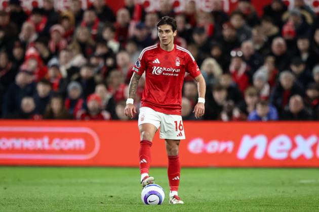 Premier League Nottingham Forest v Arsenal Nicolas Dominguez of Nottingham Forest with the ball during the Premier League match Nottingham Forest vs Arsenal at City Ground, Nottingham, United Kingdom, 26th February 2025 (Photo by Alfie Cosgrove News Images) Nottingham City Ground Nottinghamshire United Kingdom Copyright: xAlfiexCosgrove NewsxImagesx