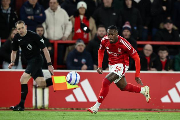 Premier League Nottingham Forest v Arsenal Callum Hudson-Odoi of Nottingham Forest breaks with the ball during the Premier League match Nottingham Forest vs Arsenal at City Ground, Nottingham, United Kingdom, 26th February 2025 (Photo by Alfie Cosgrove News Images) Nottingham City Ground Nottinghamshire United Kingdom Copyright: xAlfiexCosgrove NewsxImagesx