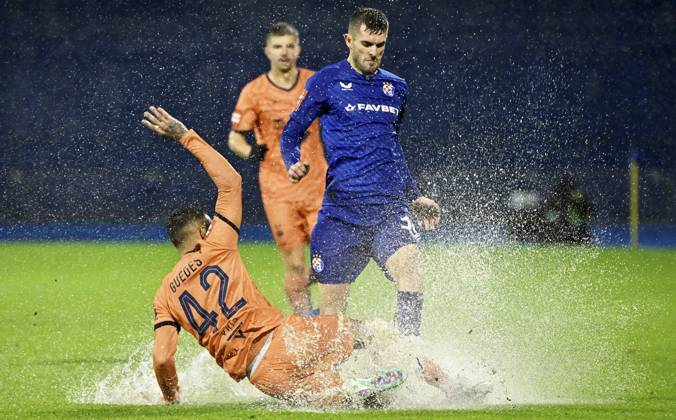 Bilder des Jahres 2025, Sport 02 Februar Sport Bilder des Tages Croatia, Zagreb, 260225. Maksimir Stadium. Quarterfinal match of the Croatian Football Cup Dinamo - Osijek. In the photo: Renan Borges Guedes, Bartol Franjic. Photo: Damir Krajac CROPIX Zagreb Croatia Copyright: xxDamirxKrajacx dinamo_osijek33-260225