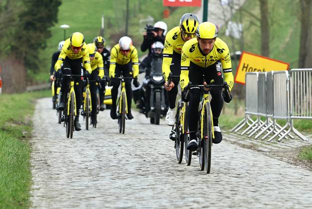 Belgian Victor Campenaerts of Team Visma-Lease a Bike pictured during a track reconnaissance session ahead this weekend s one-day cycling race Omloop Het Nieuwsblad, opening race of the Flemish classic one day races season, Friday 28 February 2025. DAVIDxPINTENS x113636764x
