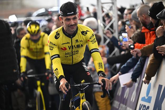 Belgian Victor Campenaerts of Team Visma-Lease a Bike pictured at the start of the 80th edition of the men s one-day cycling race Omloop Het Nieuwsblad (UCI World Tour), 197 km from Gent to Ninove, Saturday 01 March 2025. JASPERxJACOBS x113811001x