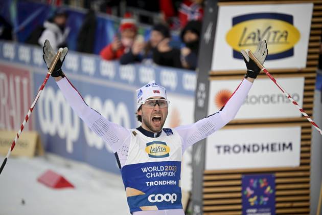 Bilder des Jahres 2025, Sport 03 März Sport Themen der Woche KW09 Gold medallist Jarl Magnus Riiber of Norway celebrates after the men s Nordic combined Compact 7,5 km at the FIS Nordic Ski World Championships in Trondheim on March 1, 2025. Trondheim Norway LKFTJK20250301172354YCLD  Copyright: xMarkkuxUlanderx LKFTJK20250301172354YCLD