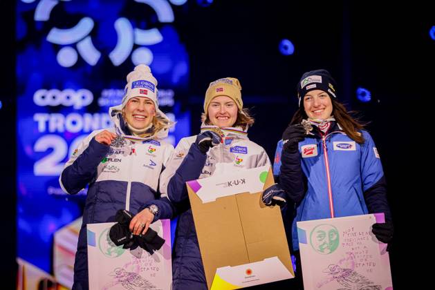 RECORD DATE NOT STATED 2.03.2025 MISTRZOSTWA SWIATA W NARCIARSTWIE KLASYCZNYM KOMBINACJA NORWESKA KOBIET TRONDHEIM 2025 FIS NORDIC WORLD SKI CHAMPIONSHIPS NORDIC COMBINED WOMEN N Z GYDA WESTVOLD HANSEN IDA MARIE HAGEN LISA HIRNER FOT. JULIA PIATKOWSKA NEWSPIX.PL --- newspix.pl 