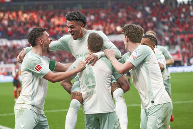Bilder des Jahres 2025, Sport 03 März Sport Themen der Woche KW10 Sport Bilder des Tages GER, 1.FBL. Bayer 04 Leverkusen vs. SV Werder Bremen 08.03.2025, BayArena, Leverkusen, GER, 1.FBL. Bayer 04 Leverkusen vs. SV Werder Bremen, im Bild: 2:0 fuer Bremen durch Justin Njinmah (Werder Bremen 11), Torjubel Jubel Jubellauf, Mitchell Weiser (Werder Bremen 8), Jens Stage (Werder Bremen 6),