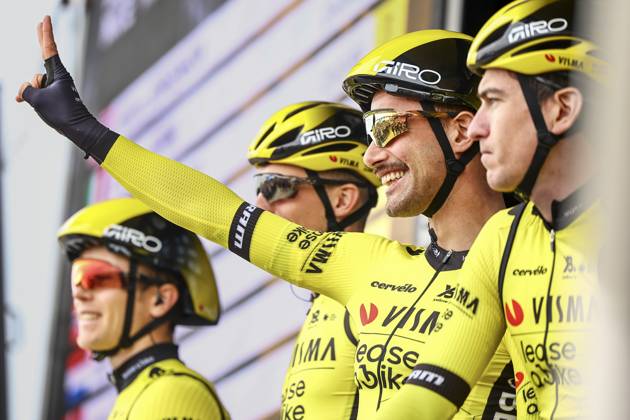 Belgian Victor Campenaerts of Team Visma-Lease a Bike pictured before the first stage of 83th edition of the Paris-Nice cycling race, from and to Le Perray-en-Yvelines (156,5km), Sunday 09 March 2025. DAVIDxPINTENS x114552891x