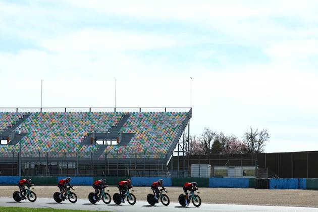 team Arkea-BB Hotels riders pictured during the warming up ahead of stage three of the 83th edition of the Paris-Nice cycling race, a 28,4km team time trial at the Nevers Magny-Cours racetrack, in Nevers, France, Tuesday 11 March 2025. DAVIDxPINTENS  x114674993x