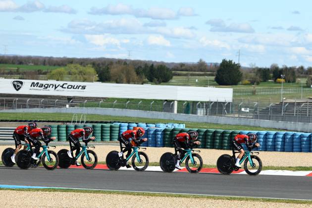 team Arkea-BB Hotels riders pictured during the warming up ahead of stage three of the 83th edition of the Paris-Nice cycling race, a 28,4km team time trial at the Nevers Magny-Cours racetrack, in Nevers, France, Tuesday 11 March 2025. DAVIDxPINTENS  x114675561x