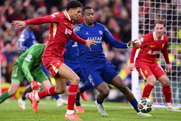 Liverpool FC v Paris Saint-Germain - UEFA Champions League 2024 25 Round of 16 Second Leg LIVERPOOL, ENGLAND - MARCH 11: Willian Pacho of Paris Saint Germain (R) in action during the UEFA Champions League 2024 25 Round of 16 Second Leg match between Liverpool FC and Paris Saint-Germain at Anfield on March 11, 2025 in Liverpool, England. LiverpoolUnited Kingdom Copyright: xRichardxCallisx
