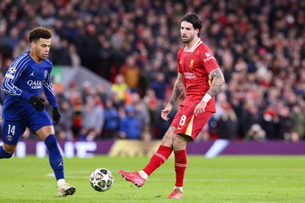 Liverpool FC v Paris Saint-Germain - UEFA Champions League 2024 25 Round of 16 Second Leg LIVERPOOL, ENGLAND - MARCH 11: Dominik Szoboszlai of Liverpool (R) passes the ball during the Extended Time of UEFA Champions League 2024 25 Round of 16 Second Leg match between Liverpool FC and Paris Saint-Germain at Anfield on March 11, 2025 in Liverpool, England. LiverpoolUnited Kingdom Copyright: xRichardxCallisx