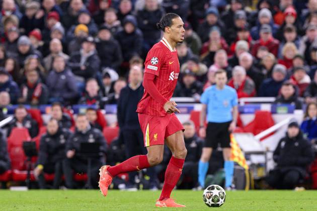 Liverpool FC v Paris Saint-Germain - UEFA Champions League 2024 25 Round of 16 Second Leg LIVERPOOL, ENGLAND - MARCH 11: Virgil van Dijk of Liverpool runs with the ball during the Extended Time of UEFA Champions League 2024 25 Round of 16 Second Leg match between Liverpool FC and Paris Saint-Germain at Anfield on March 11, 2025 in Liverpool, England. LiverpoolUnited Kingdom Copyright: xRichardxCallisx