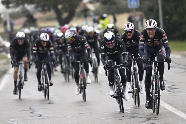 Paris - Nice 2025 - stage 6 BERRE L ETANG, FRANCE - MARCH 14 : Bastiaens Ayco (BEL) of Soudal Quick-Step leading the pursuit group during stage 6 of the 83th edition of the Paris - Nice cycling race, a stage of 209,8km with start in Saint-Julien-en-Saint-Alban and finish in Berre L Etang on March 14, 2025 in Berre L Etang, France, 14 03 2025 ( Motordriver Kenny Verfaillie - Berre L Etang France Copyright: xNicoxVereeckenx