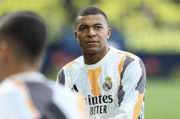 March 15, 2025, Villarreal, Castellon, SPAIN: Kylian Mbappe of Real Madrid looks on during the Spanish league, LaLiga EA Sports, football match played between Villarreal CF and Real Madrid CF at La Ceramica stadium on March 15, 2025, in Villarreal, Spain. Villarreal SPAIN - ZUMAa181 20250315_zaa_a181_044 Copyright: xIrinaxR.xHipolitox