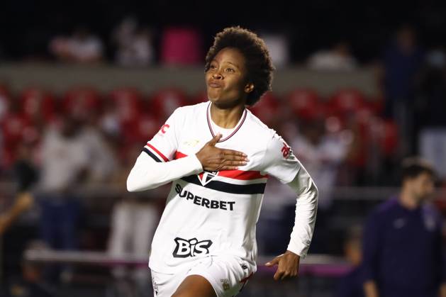 Sao Paulo and Corinthians in the Women s Super Cup final Robinha from Sao Paulo converts the last penalty and secures the Women s Super Cup title, at the Morumbis Stadium, in the south of Sao Paulo, this Saturday, March 15, 2025 SoO PAULO SoO PAULO Brazil Copyright: xMarinaxUezimax